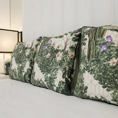 Dina House Avo Mariana アパート