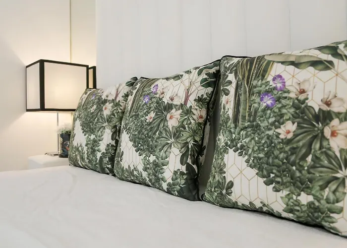 Dina House Avo Mariana アパート
